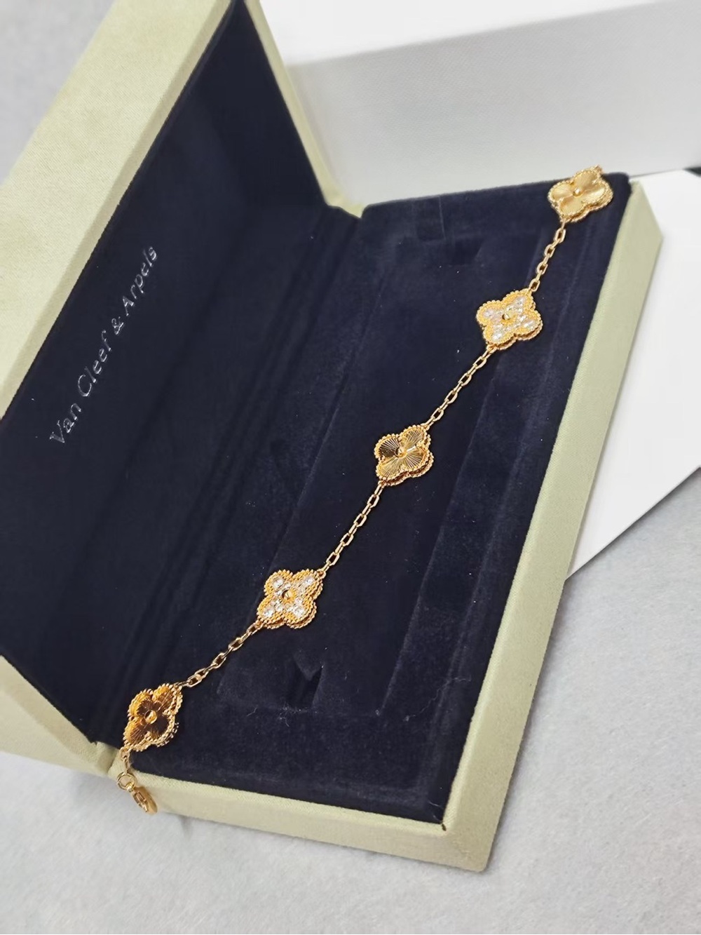 ✨ Van Cleef & Arpels 5 Four-Leaf Clover Chain Bracelet